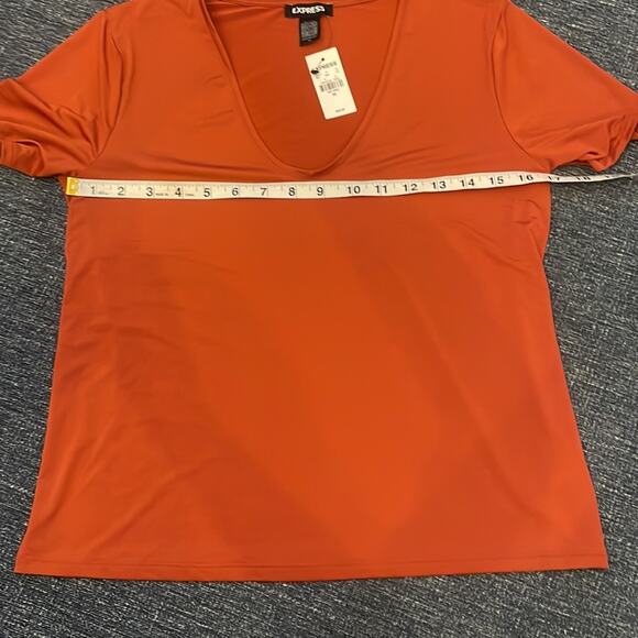 Express Silky Rust V-Neck Blouse - Size XS - New with Tags - Picture 5 of 6